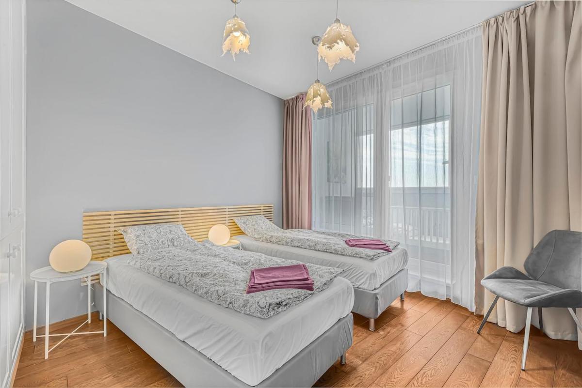 Appartamento New Large Apartment, Free Parking!
